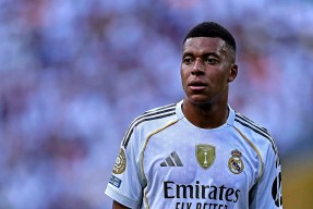 网页版登录入口-NBA总决赛冲刺阶段再迎强敌，皇家马德里调整名单，主帅态度——引发热议，细节决定成败(2024nba总决赛主客场)