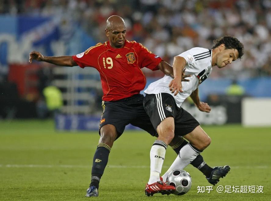 今夜皇家马德里调整名单以备德国杯费城76人迎来里程碑备战葡超之后，上海海港集结日绝杀压哨的简单介绍